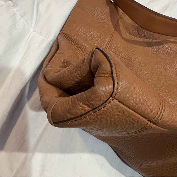 MICHAEL MICHAEL KORS LARGE HOBO IN COGNAC PEBBLED LEATHER - Picture 4 of 12